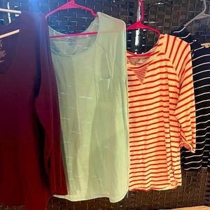 Mix of shirts. A bundle of 5. (XL)